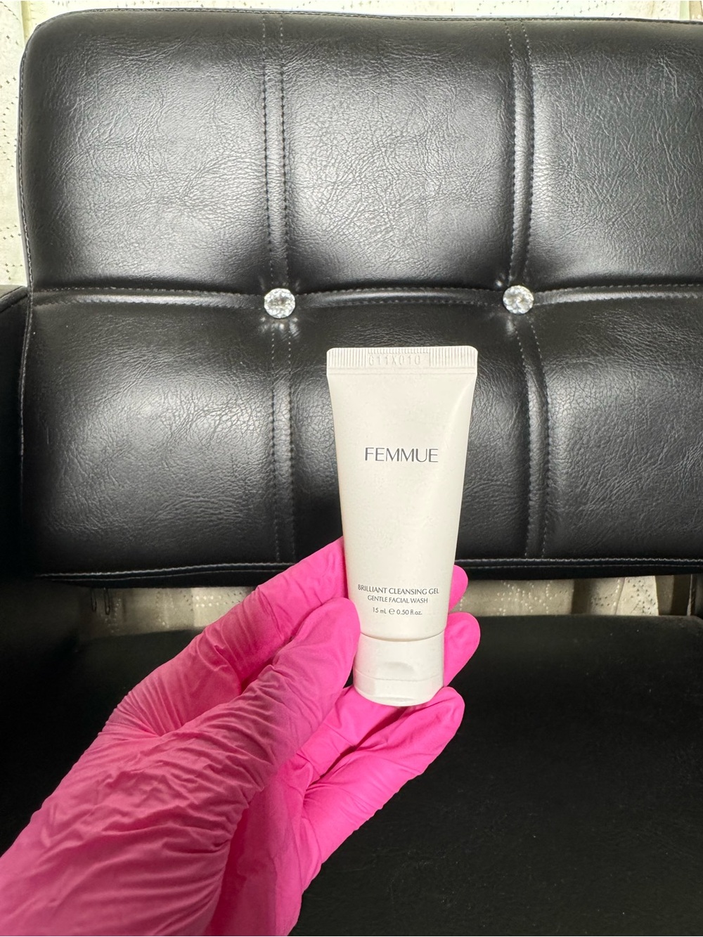 Femmue Brilliant Cleansing Gel Facial Wash Sample
